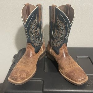 Ariat Square toe boots 10D